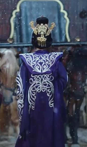 Chinese Ancient Royal Queen Purple Historical Drama Princess Silver Costume and Headpiece for Women