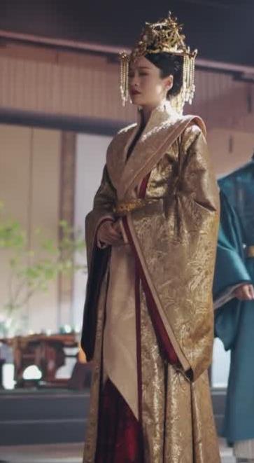 Chinese Ancient Queen Rong Le Golden Historical Drama Princess Silver Costume and Headpiece for Women