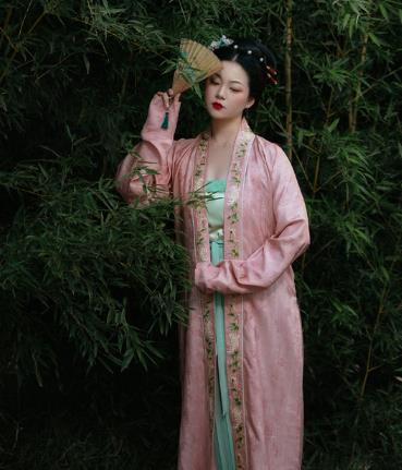 China Ancient Young Beauty Hanfu Dress Garments Traditional Song Dynasty Patrician Woman Historical Clothing